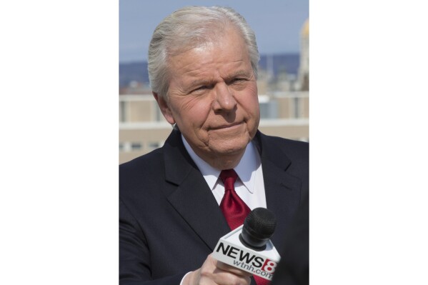 This undated photo, provided by WTNH-TV, shows Mark Davis, a television news journalist who covered Connecticut politics for three decades for a local ABC affiliate. Mark Davis has died, he was 76. (WTNH-TV via AP)